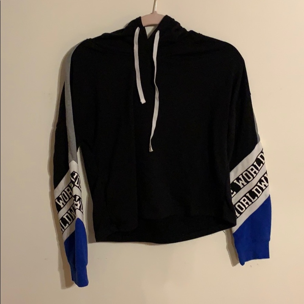 SUMMER CLEARANCE ✨✨ black crop hoodie